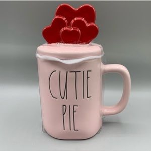 Rae Dunn Ceramic Pink Cutie Pie Valentine Heart Topper Lid Tea/Coffee Mug NEW